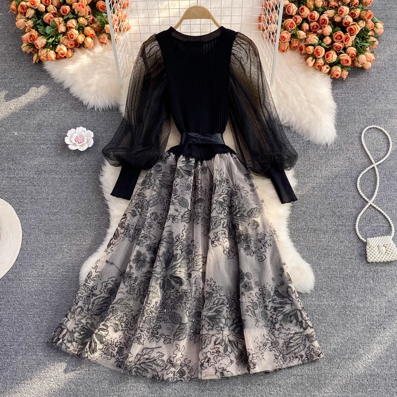 Herbstliches elegantes Mesh-Strickkleid mit Puffärmeln und Rundhalsausschnitt 1375