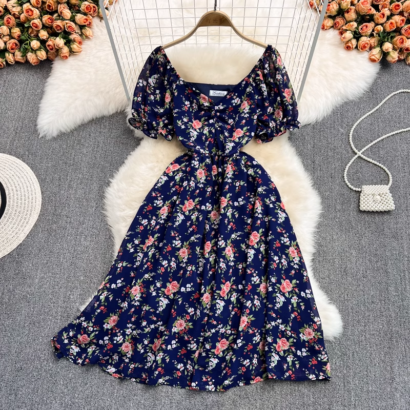 Sommerliches, mittellanges, süßes, märchenhaftes Blumen-Chiffonkleid 1424