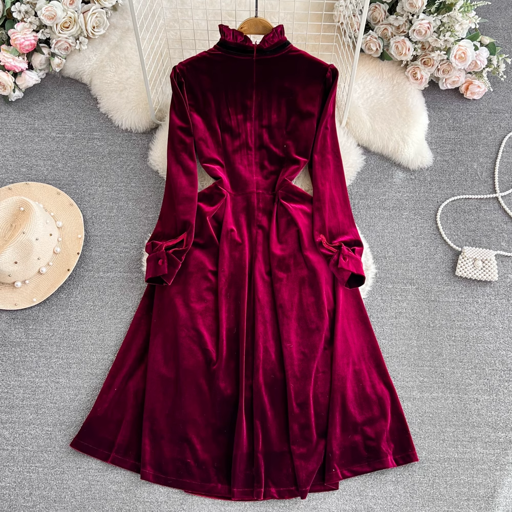 Robe d'automne rétro à manches longues en velours doré A Ine 1704