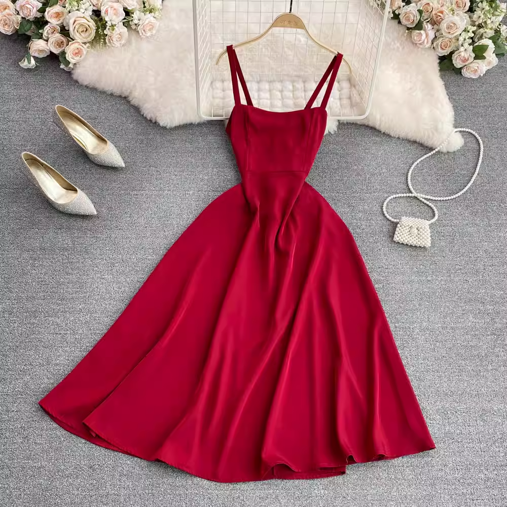 Sommerliches Retro-Kleid mit Spaghettiträgern in A-Linie 1574