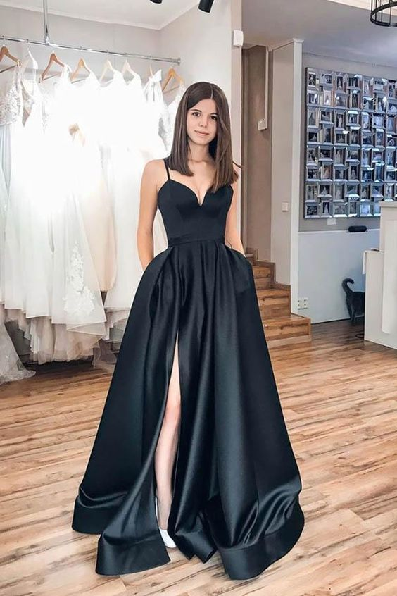 Robe de soirée longue en satin noir à bretelles spaghetti 2252