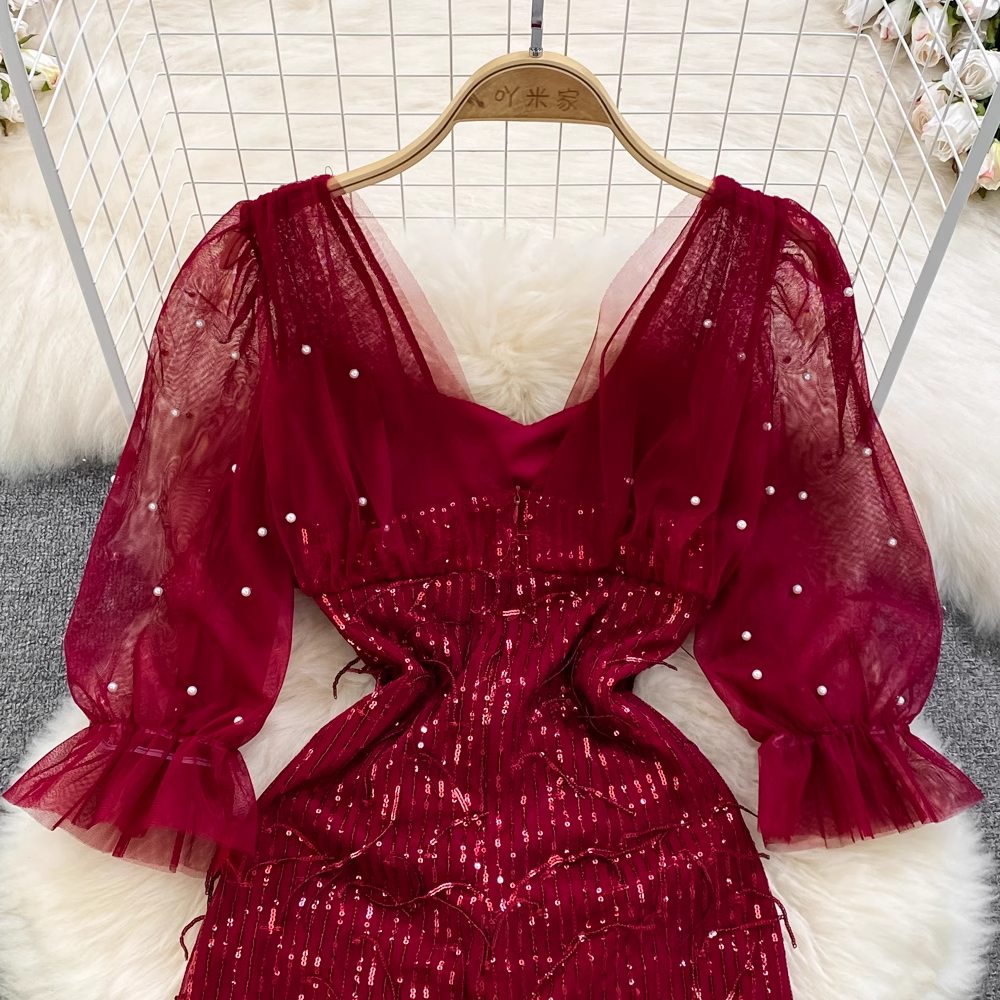 Robe sirène à paillettes scintillantes et col carré 1781