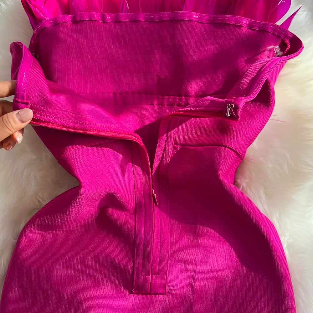 Robe de soirée mi-longue en tricot avec haut tube en plumes 1783