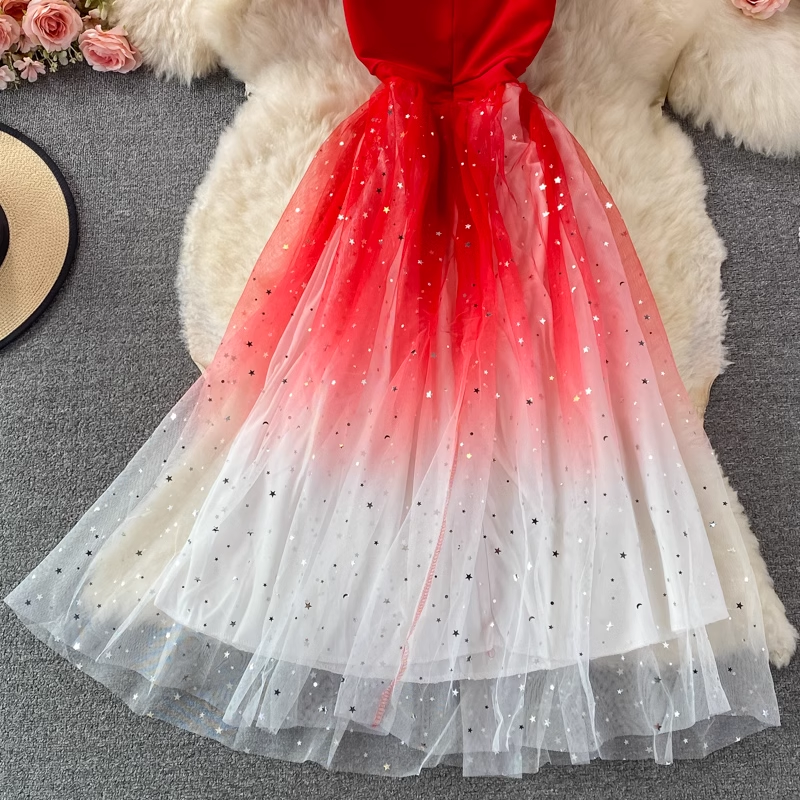 Feenhaftes, glitzerndes, mittellanges Abendkleid mit Farbverlauf von 1796