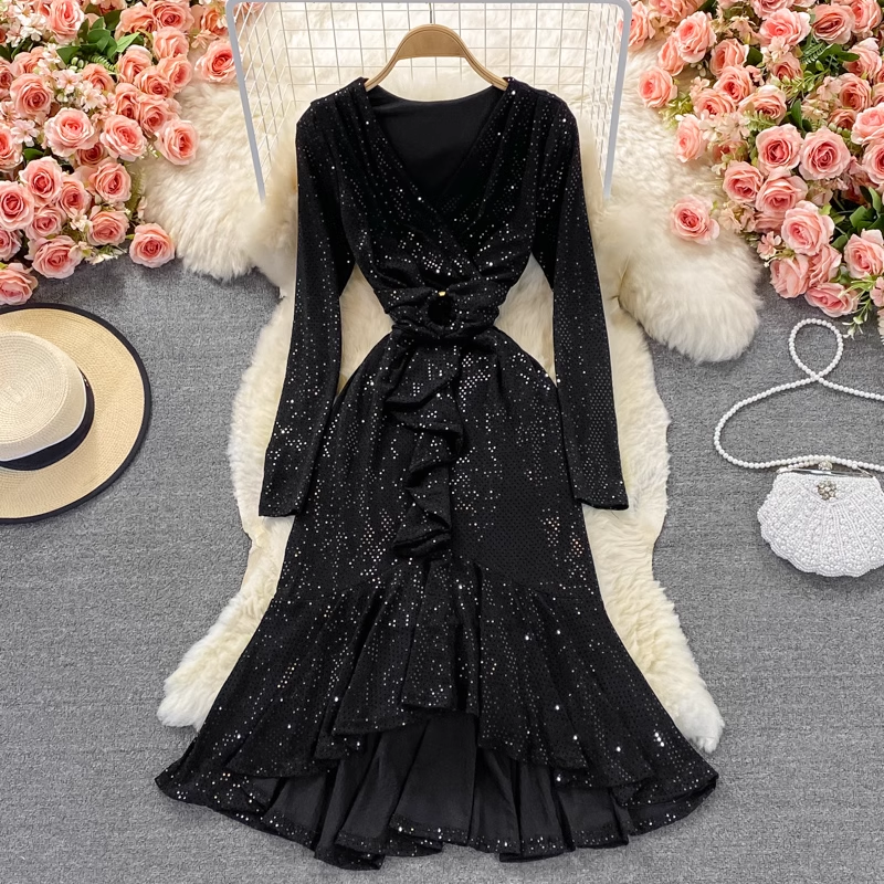 Robe sirène à volants et paillettes à col en V d'automne 1800