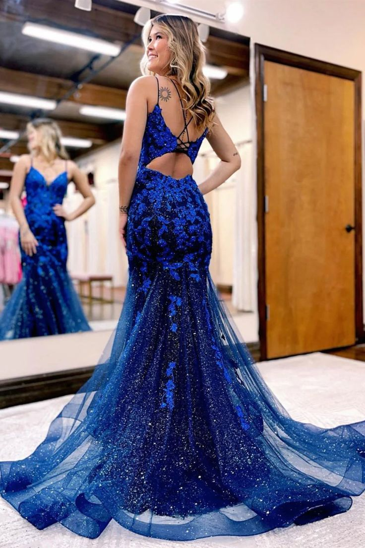 Robe de soirée sirène bleu roi à col en V et dentelle 2103