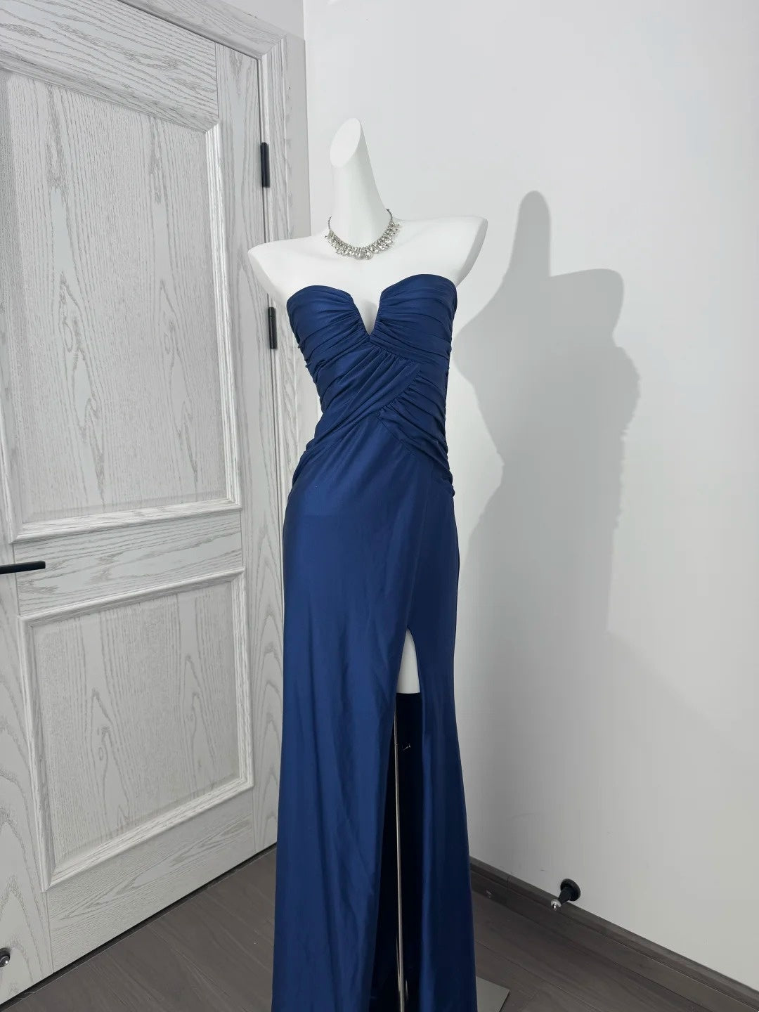 navy blue strapless prom dress Sheath With Slit J10402 – JulyProm Officer Shirt Olive – Straight Across 5 poplin-dress Color:Washed Natural / White