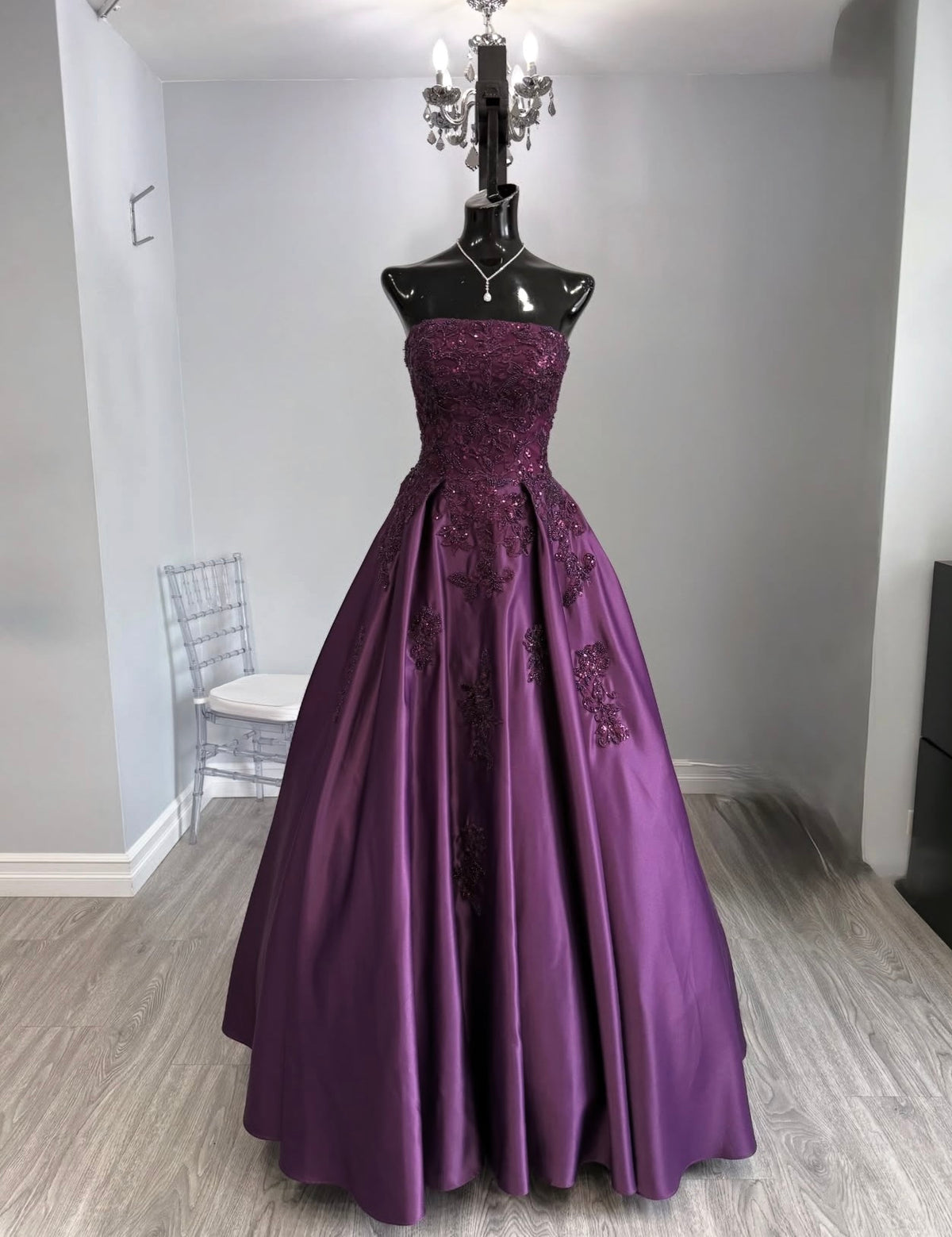 Robe de bal bustier violette en satin avec appliques, robe de soirée formelle J9413