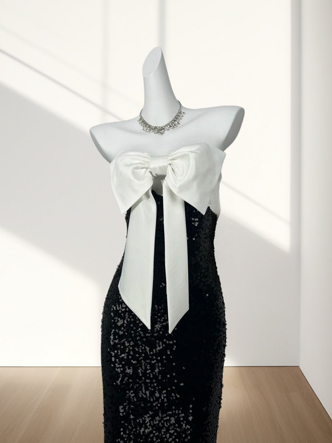 Trägerloses silbernes Vintage-Abendkleid, A-Linie, Geburtstagskleid J9370