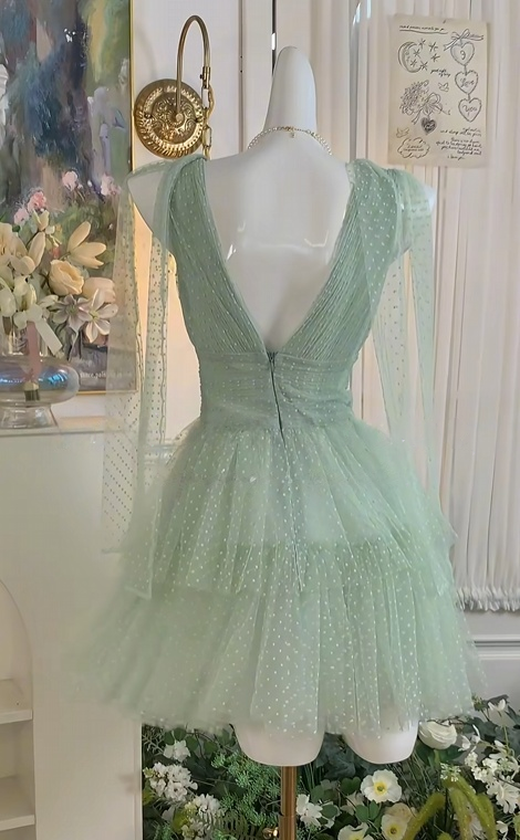 V Neck Mint Green Tulle Homecoming Dress Short Party Dress J10997
