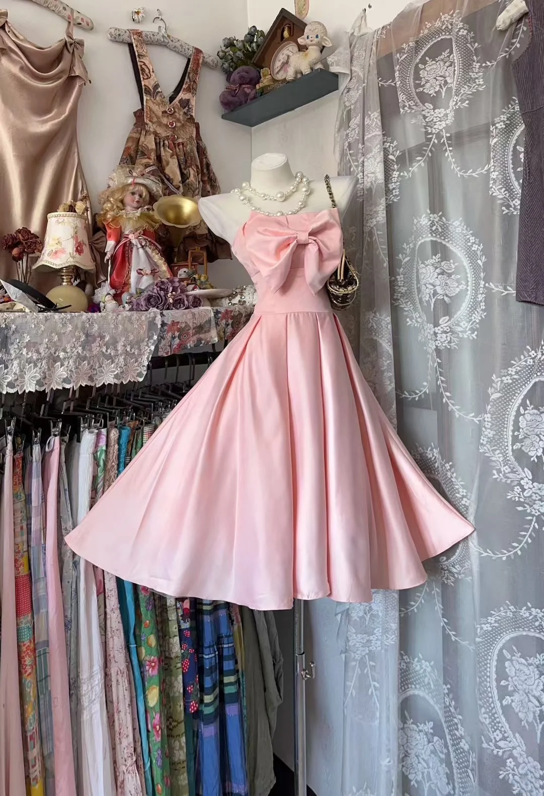 Robe de soirée formelle en satin rose coupe A J8800