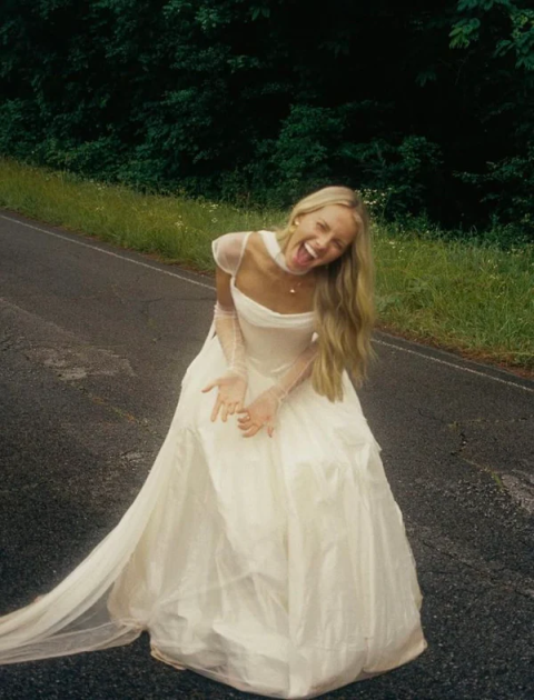 A Line White Wedding Dress Elegant Bridal Dress J8088