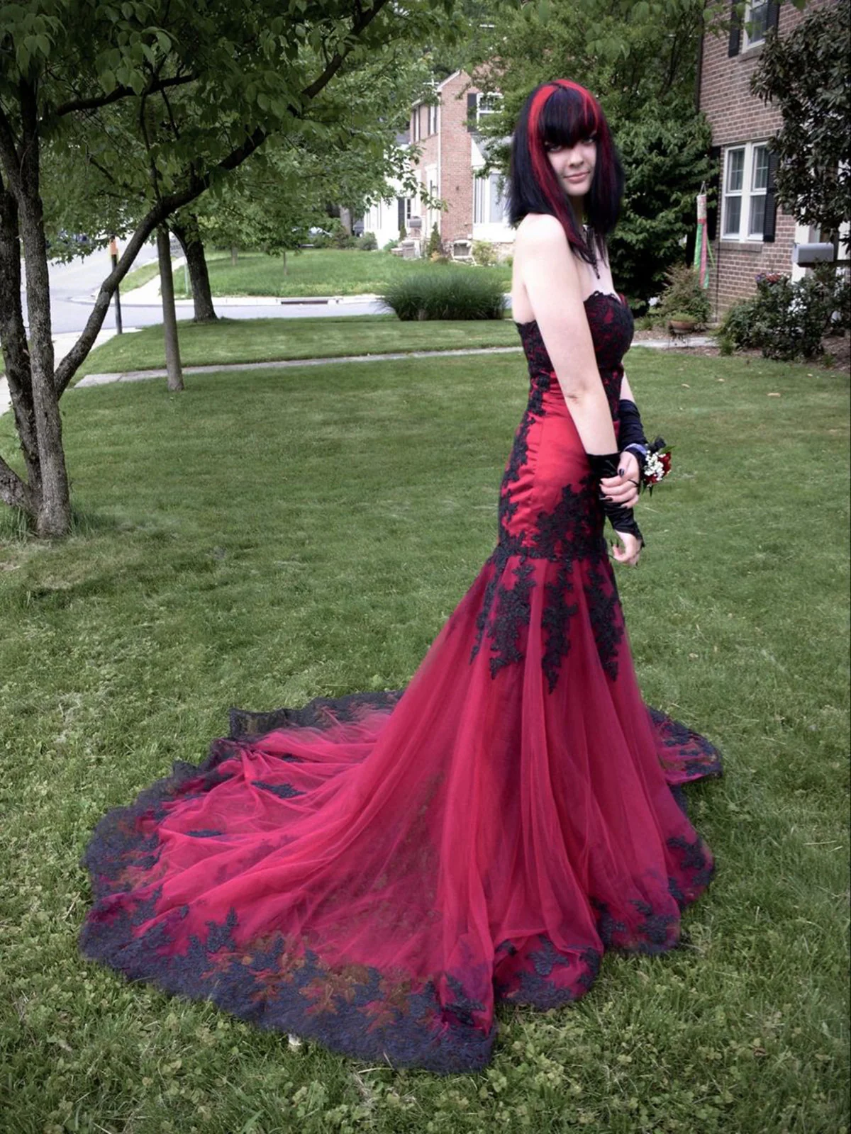 Robe de soirée sirène en dentelle noire avec appliques, en tulle bordeaux, J8189