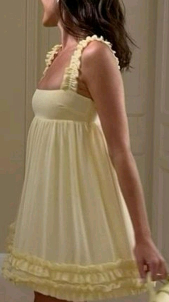 Robe de soirée courte en mousseline jaune J7748