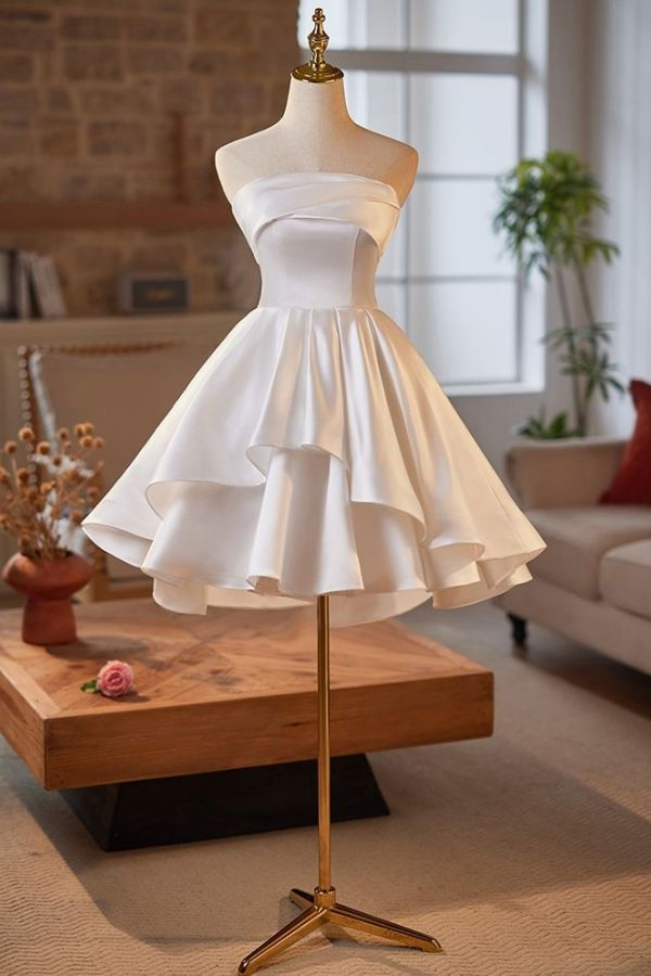 Weißes trägerloses Homecoming-Kleid A-Linie Mini Homecoming-Kleid J7435