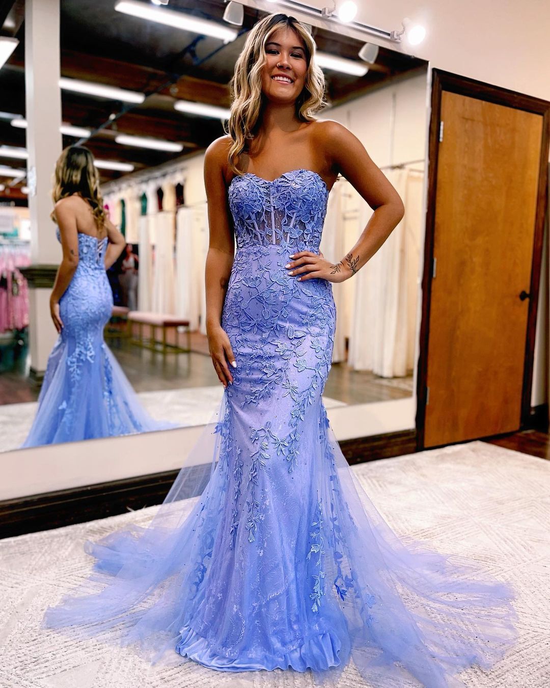 Robe de bal longue style sirène sans bretelles en dentelle lavande J3016