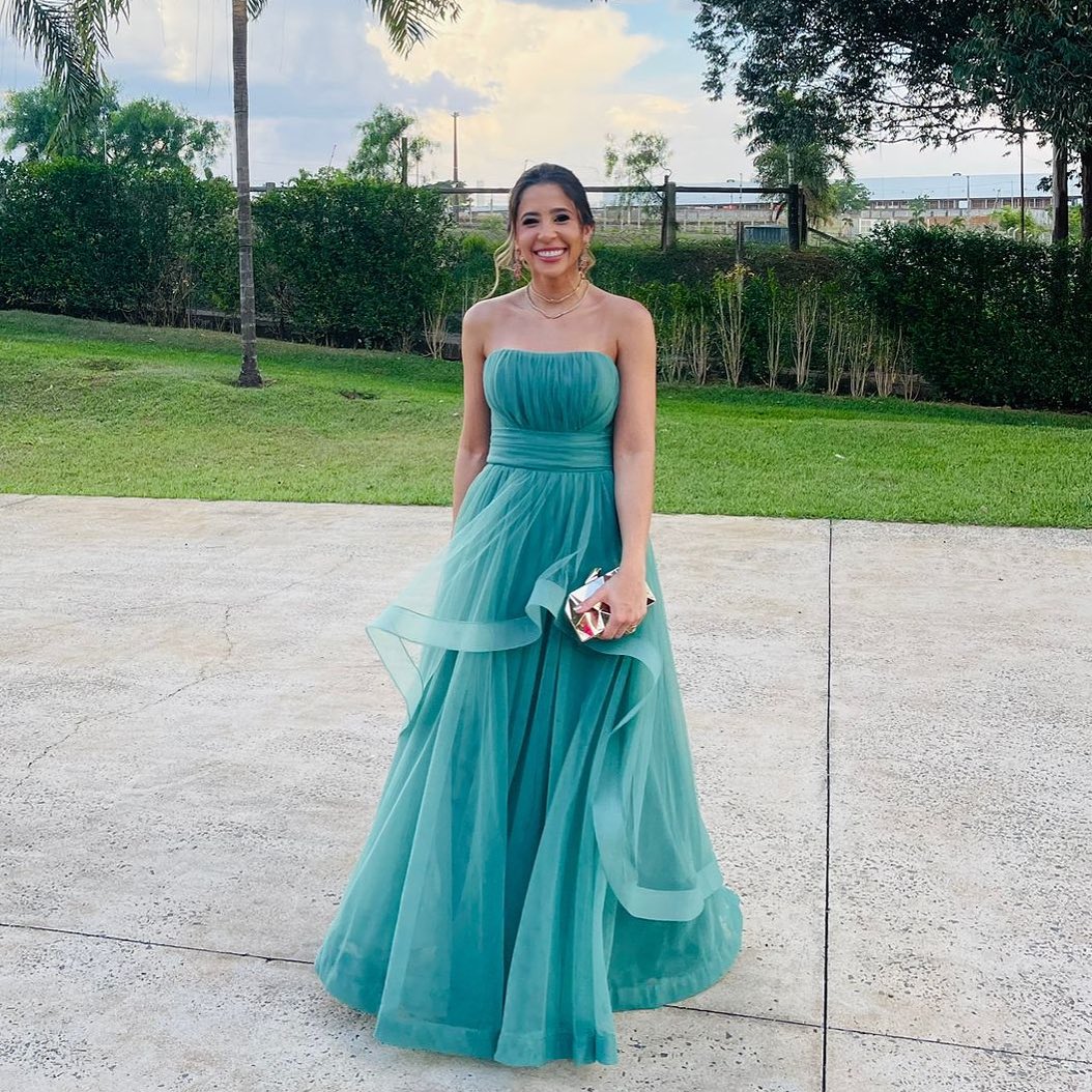 Trägerloses langes A-Linien-Ballkleid aus Tüll J3101