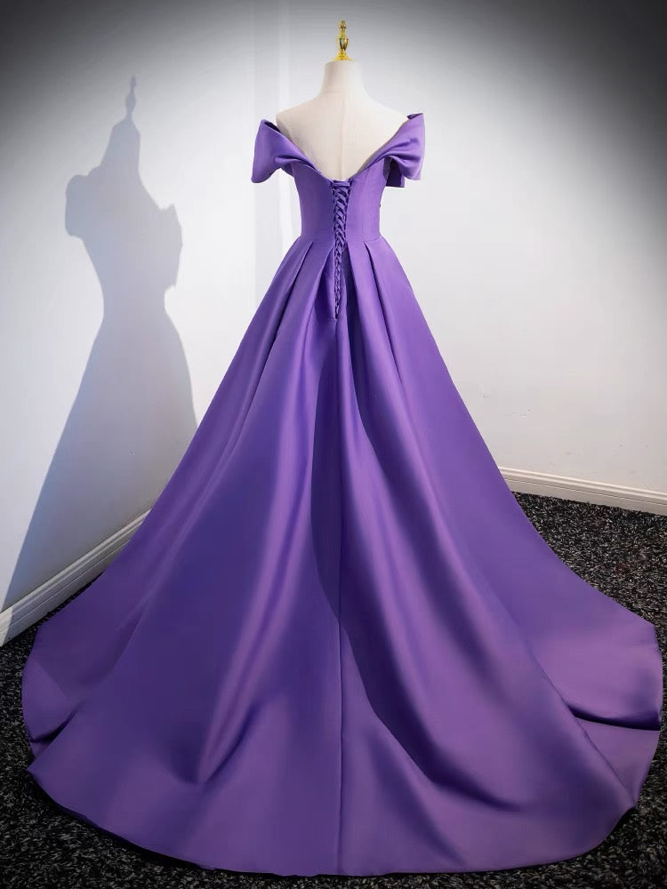 Schulterfreies, langes Ballkleid aus violettem Satin in A-Linie J3230