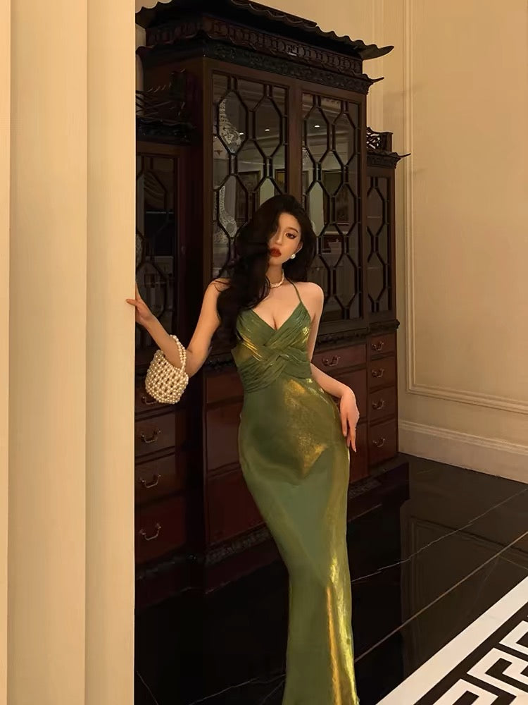 Robe de soirée longue fourreau verte à col en V J3258
