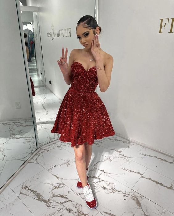 Robe de soirée courte bustier à paillettes bordeaux J3417