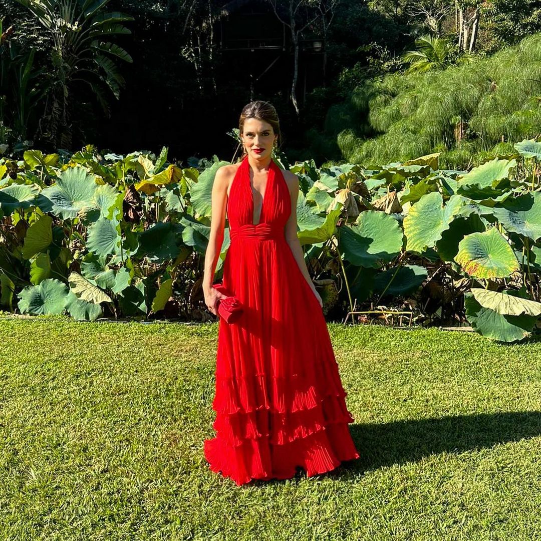 Robe de bal longue plissée à col en V profond et coupe trapèze, robe de soirée rouge formelle J3430