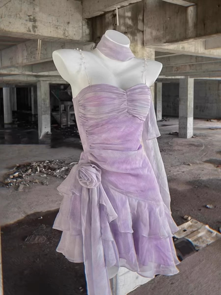 Robe de bal courte violette à bretelles spaghetti et coupe trapèze J3459