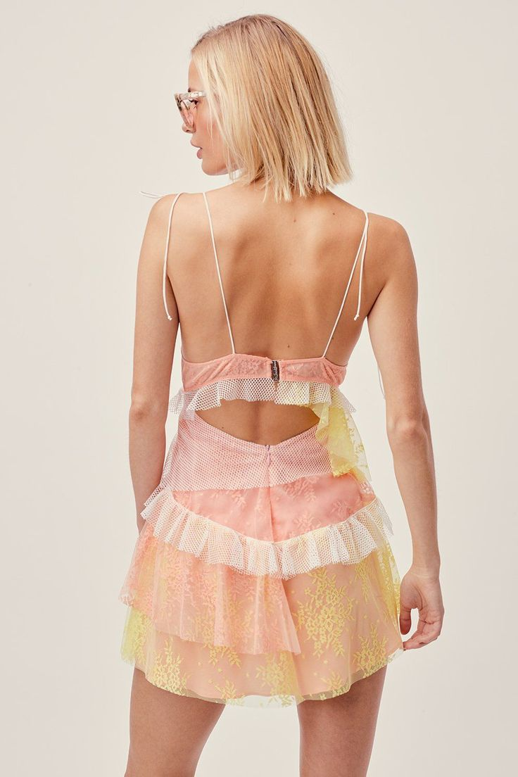 Robe de bal courte à bretelles spaghetti et coupe trapèze, robe de fête d'anniversaire J3488