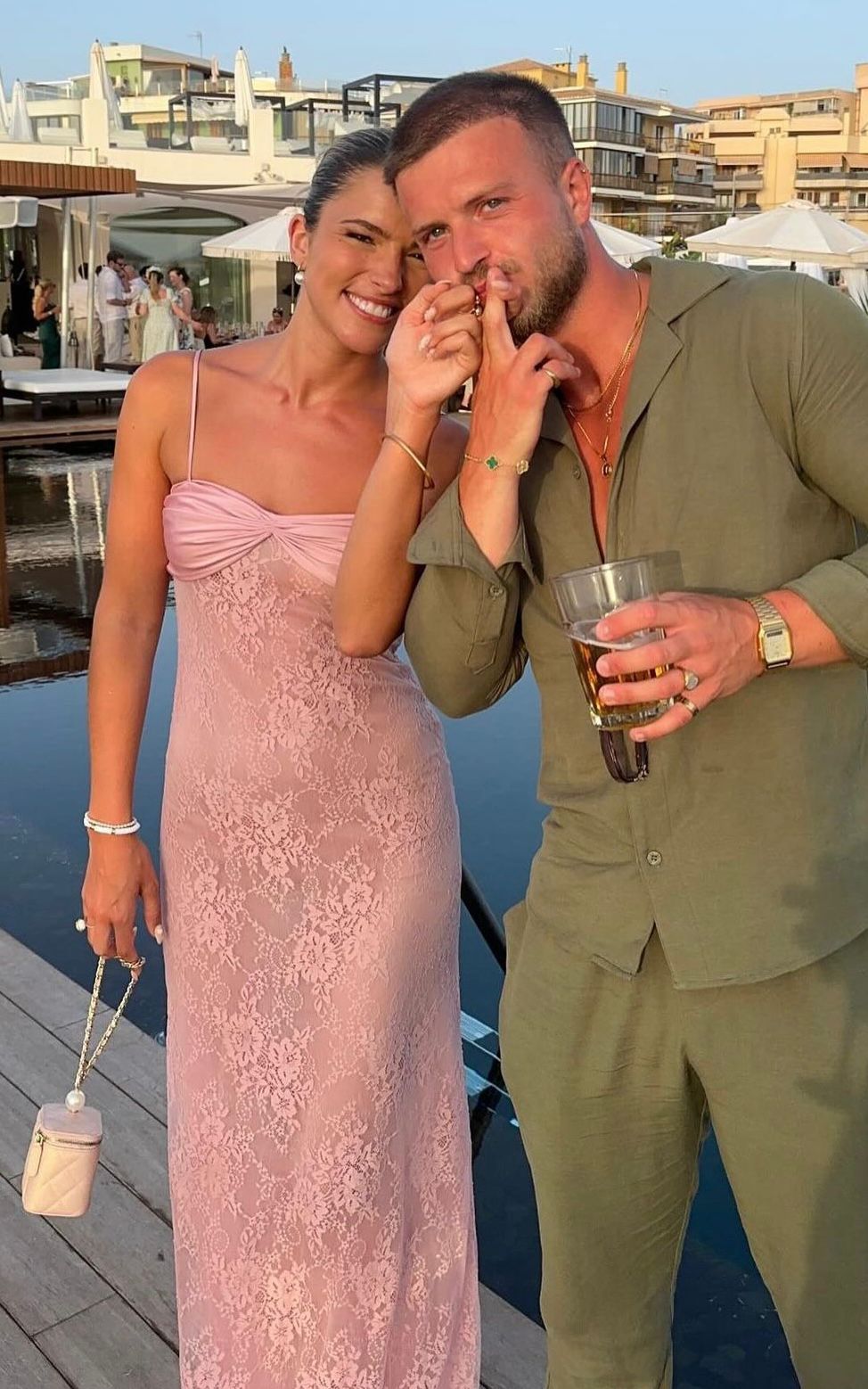 Robe de soirée fourreau rose à bretelles spaghetti et dentelle J3564