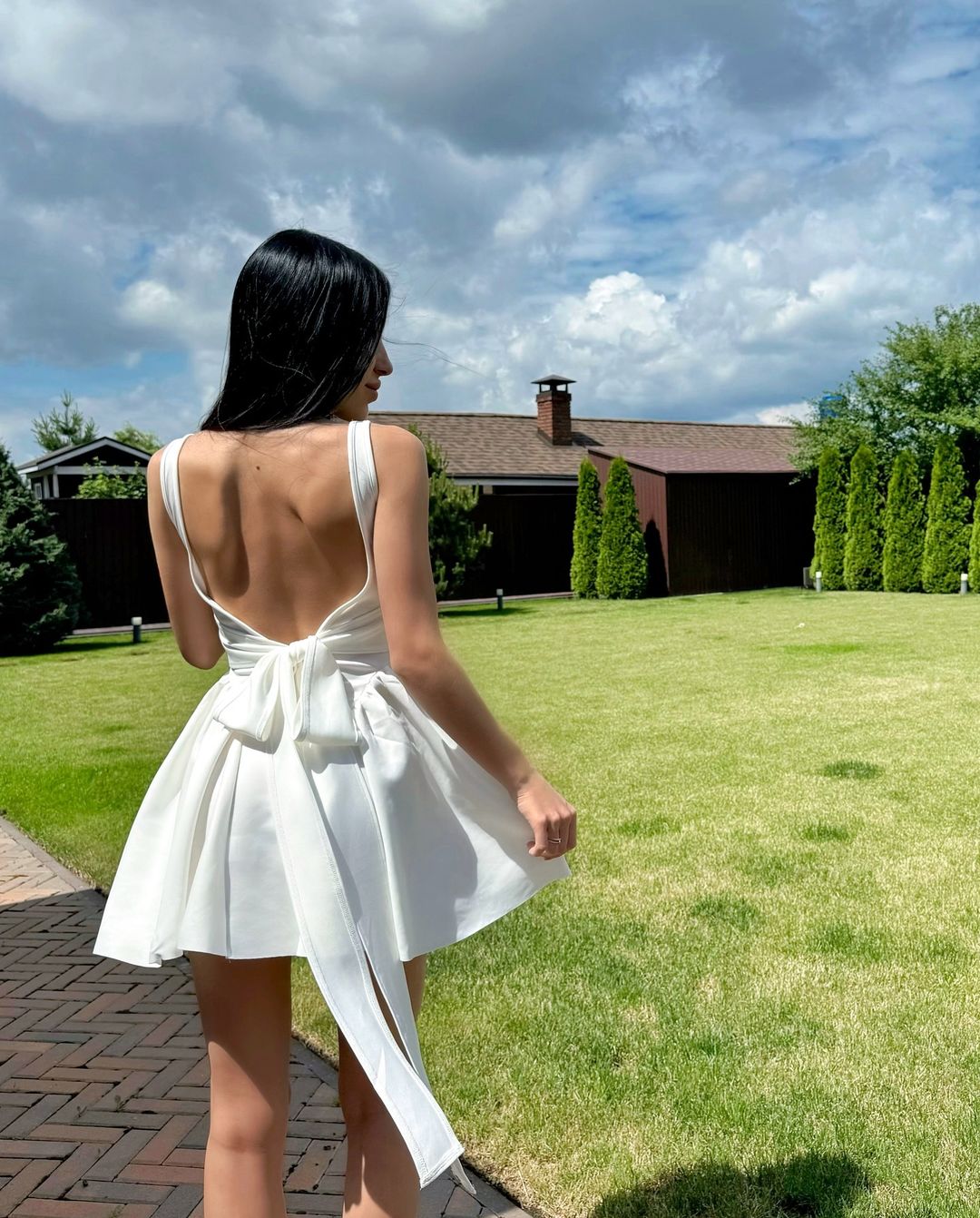 Elegantes weißes A-Linien-Heimkehrkleid, kurzes Geburtstagsoutfit J3571