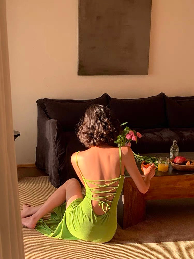 Robe de bal longue fourreau verte à bretelles spaghetti J3681