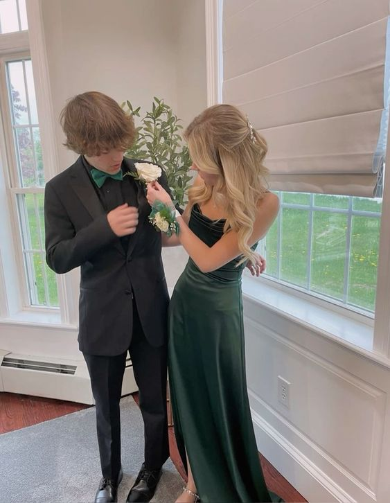 Robe de bal longue élégante en velours vert sirène J3723