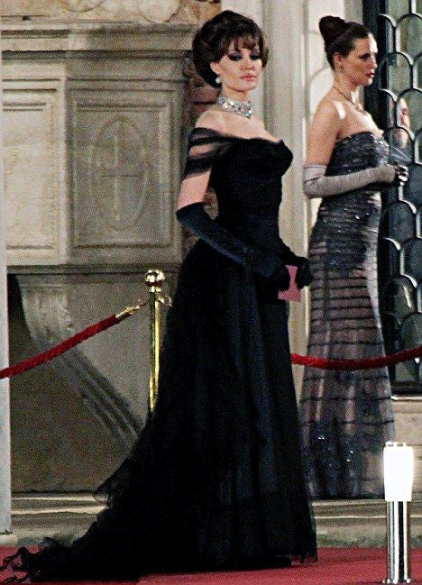 Robe de soirée noire à épaules dénudées et robe de bal J3825
