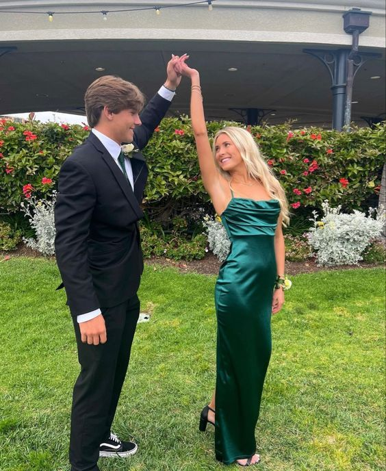 Robe de bal en satin vert foncé, tenue d'anniversaire J4075