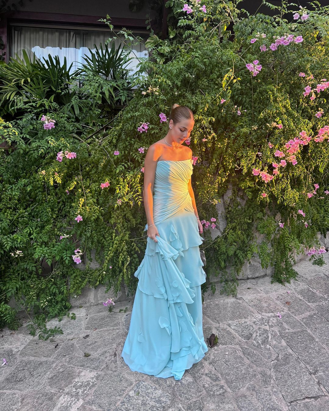 Robe de bal longue bleue bustier à volants, coupe trapèze, robe de soirée formelle J4123