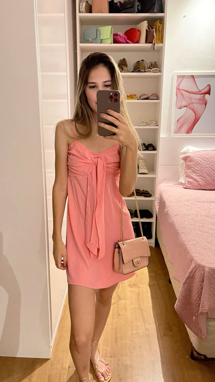 Robe de soirée courte à bretelles spaghetti couleur pêche J4145