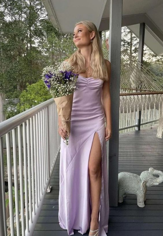 Robe de bal longue lilas à bretelles spaghetti et coupe trapèze J4192