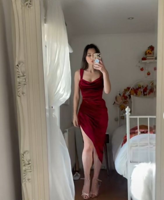 Robe fourreau courte bordeaux en velours J4244