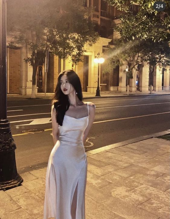 Robe de soirée longue et sexy à bretelles spaghetti J4494