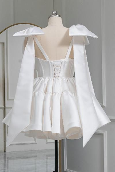 Robe de bal courte trapèze blanche J4533