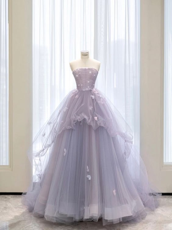 Herzförmiger lavendelfarbener Tüll-Ballkleid für die süße 16. Quinceanera J4592