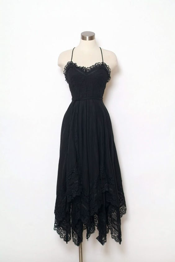 Robe de bal noire trapèze en dentelle, tenue de soirée formelle J4756