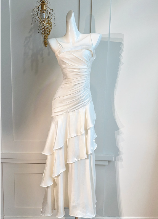 Robe de bal longue style sirène beige à bretelles spaghetti, robe de soirée formelle J4798