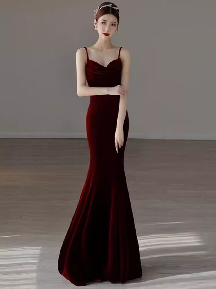 Meerjungfrau Samt Rotes Partykleid Langes rückenfreies Ballkleid J4894