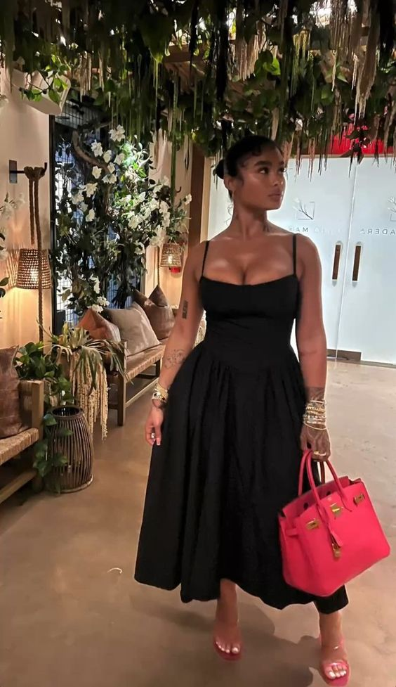 Robe de bal noire trapèze élégante, robe de soirée J4957