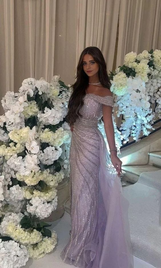 Robe de bal longue lavande à épaules dénudées et sequins J4959