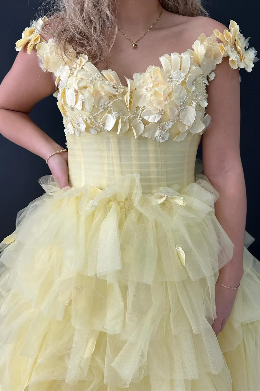 Schulterfreies gelbes A-Linien-Ballkleid, langes formelles Partykleid J5113