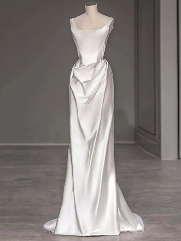 Robe de mariée fourreau blanche élégante en satin J5248