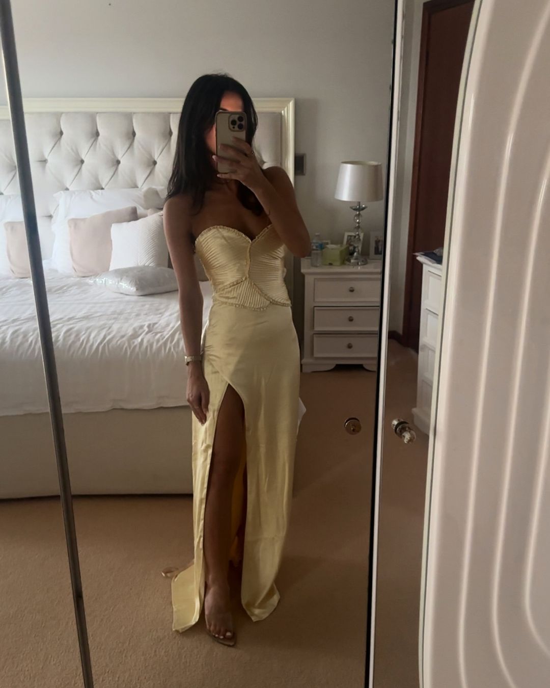Robe de soirée longue fendue jaune cœur J5278