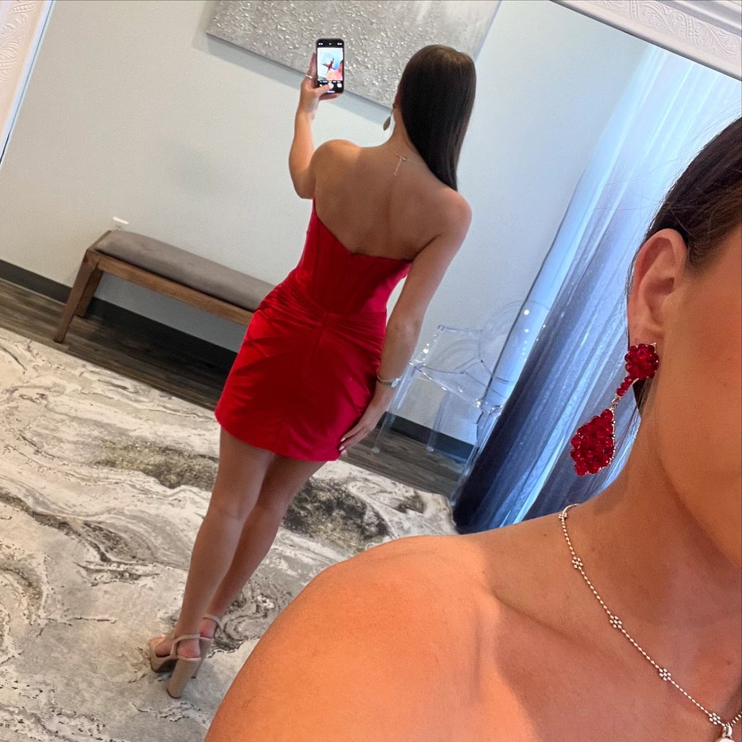 Etuikleid Rot Kurzes Ballkleid Satin Homecoming Kleid J5291