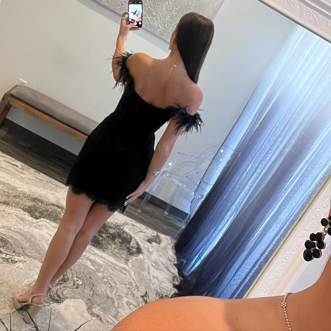 Schulterfreies, kurzes schwarzes Ballkleid mit Spitze für den Heimkehr J5296